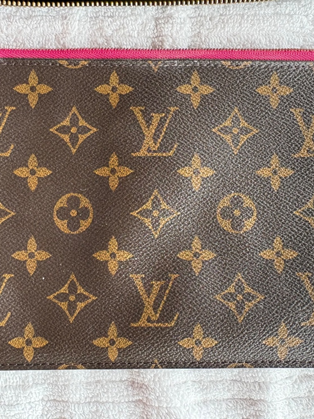 Louis Vuitton Monogram Neverfull Tote in Brown with Rose Interior - Picture 16 of 16